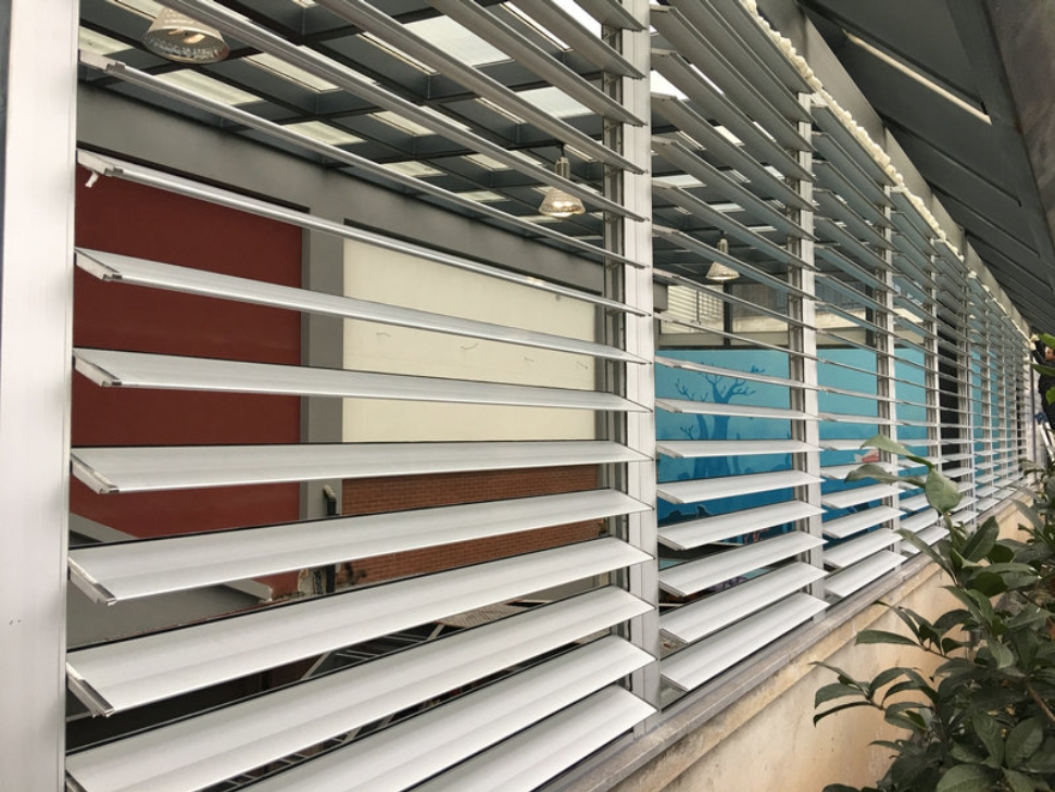 Automatic Aluminum Window Exterior Shutters Louvres Frame System Modern Design ISO9001 Certified Outdoor Use Customizable Size