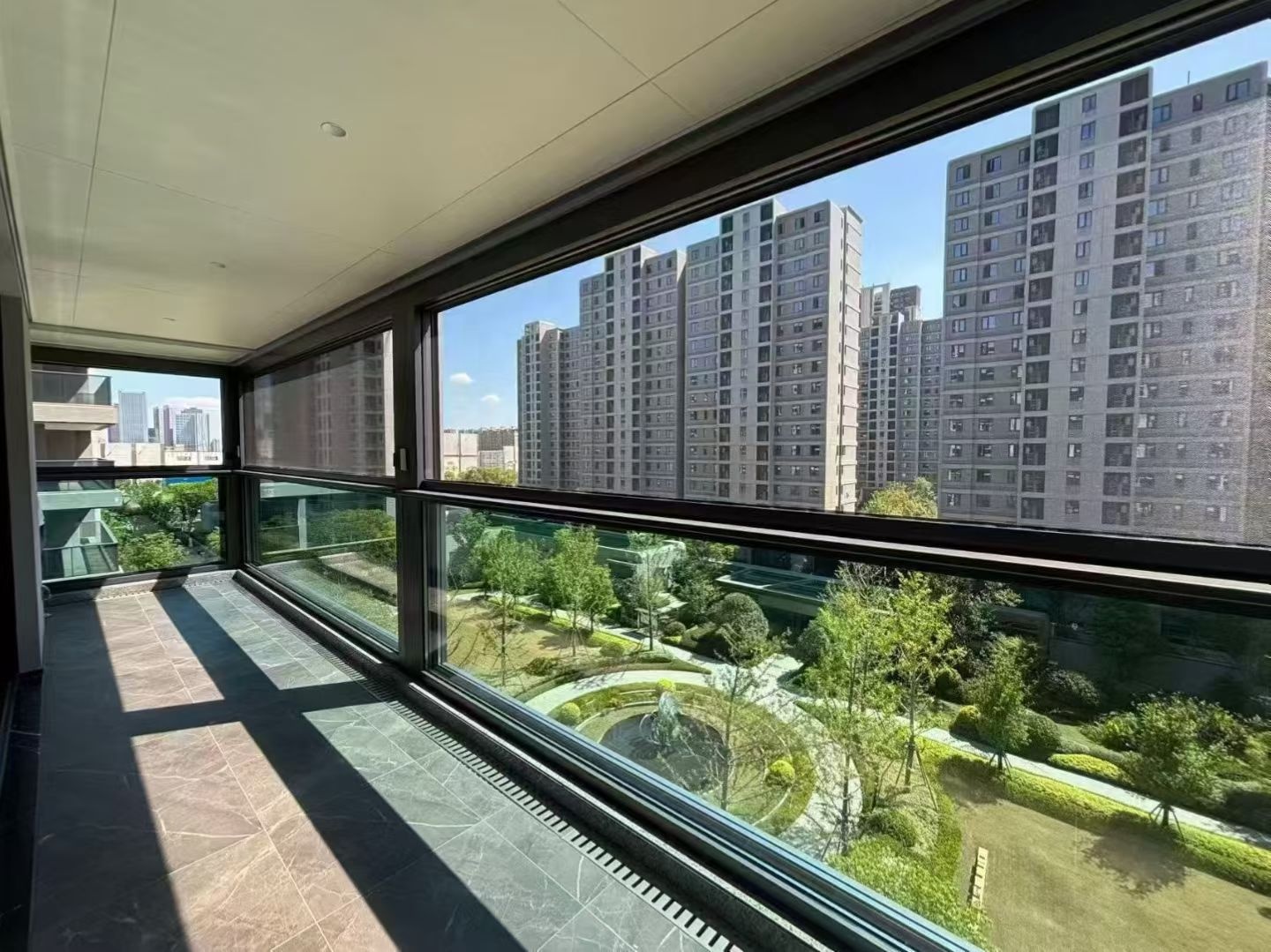 Custom Sliding Window Vertical Automatic Slide Tempered Glass Aluminum Electric Lift up Window for Villa Panoramic Window