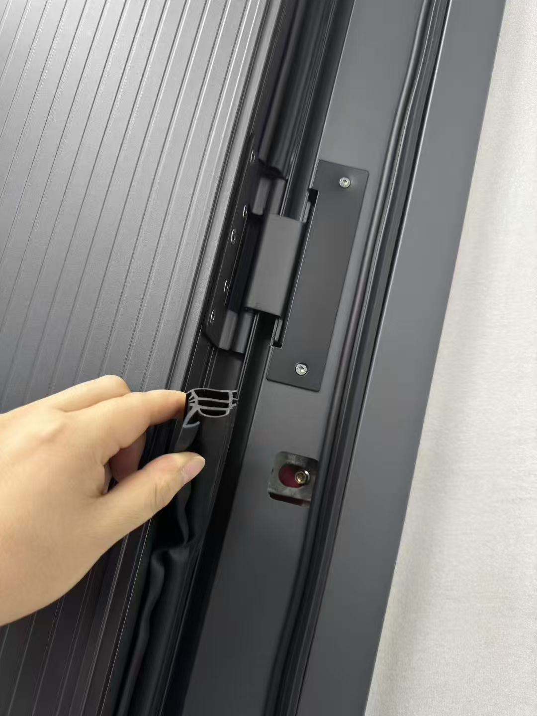 Luxury Cast Aluminum Front Entry Door High Security Anti-Theft Fire Prevention Pivot Design Premium Alloy Frame Modern