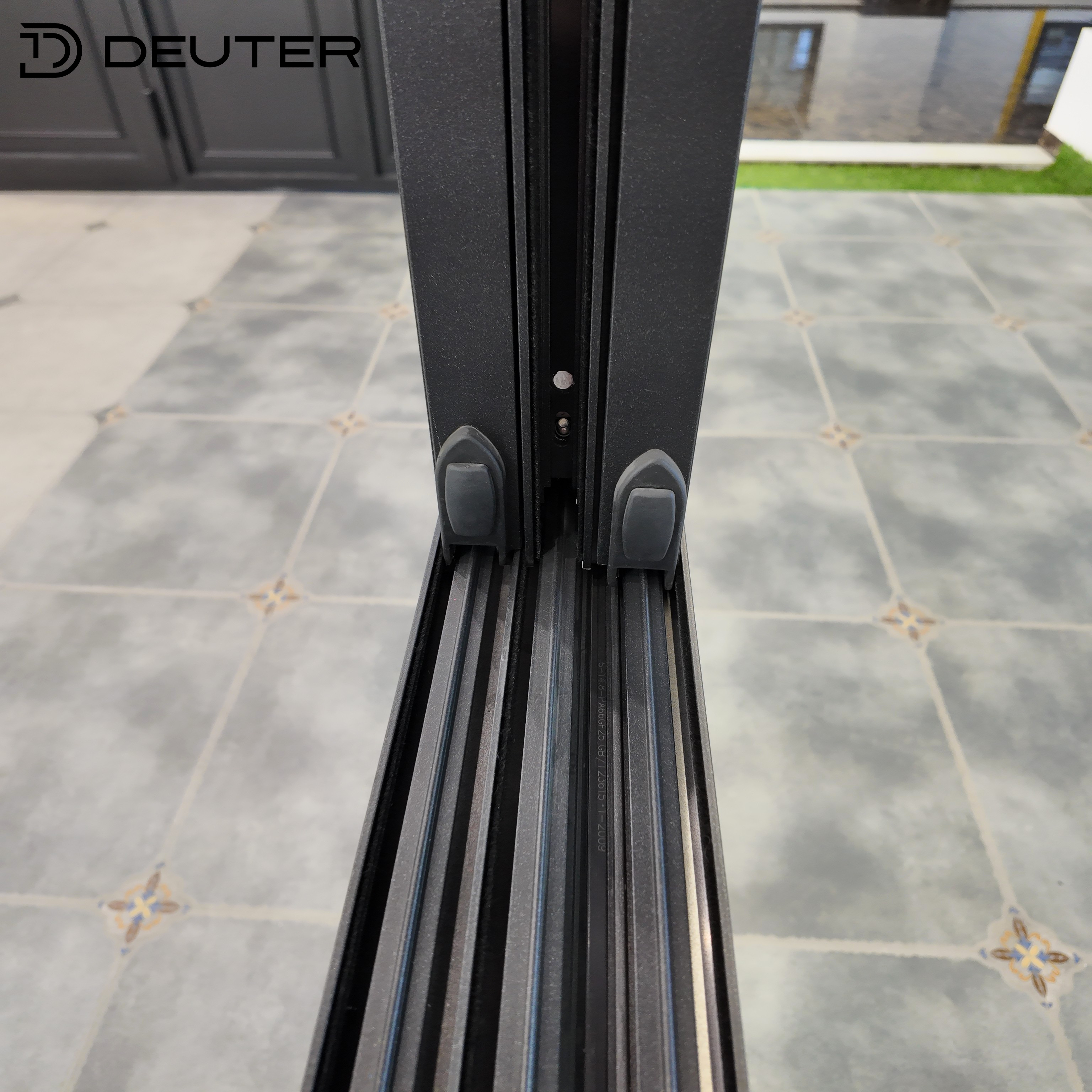 Urban Noise Reduction Aluminum Sliding Windows Thermal Break Laminated Glass Removable Security Screen for Busy Street Apartment
