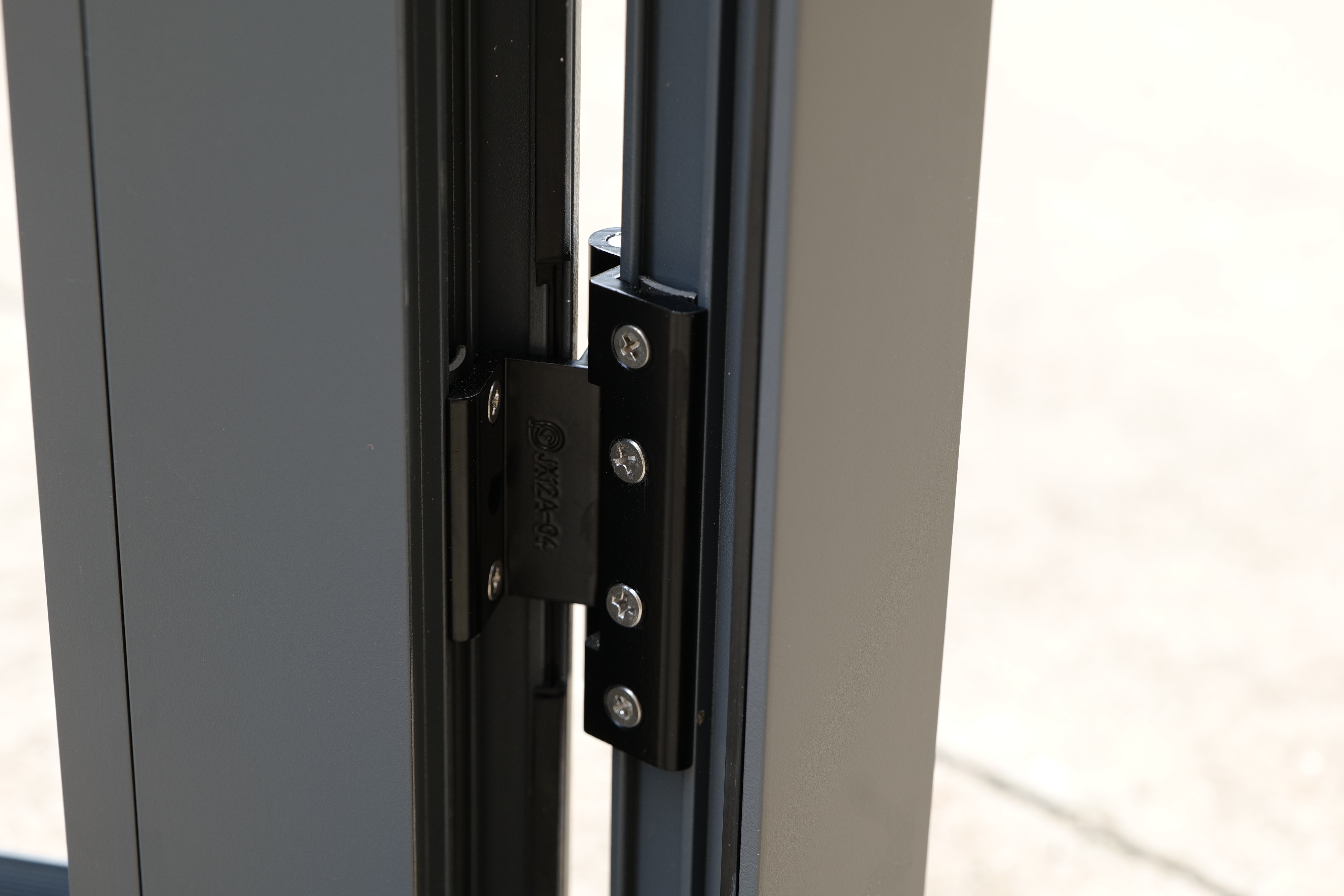 Door profile detail 3