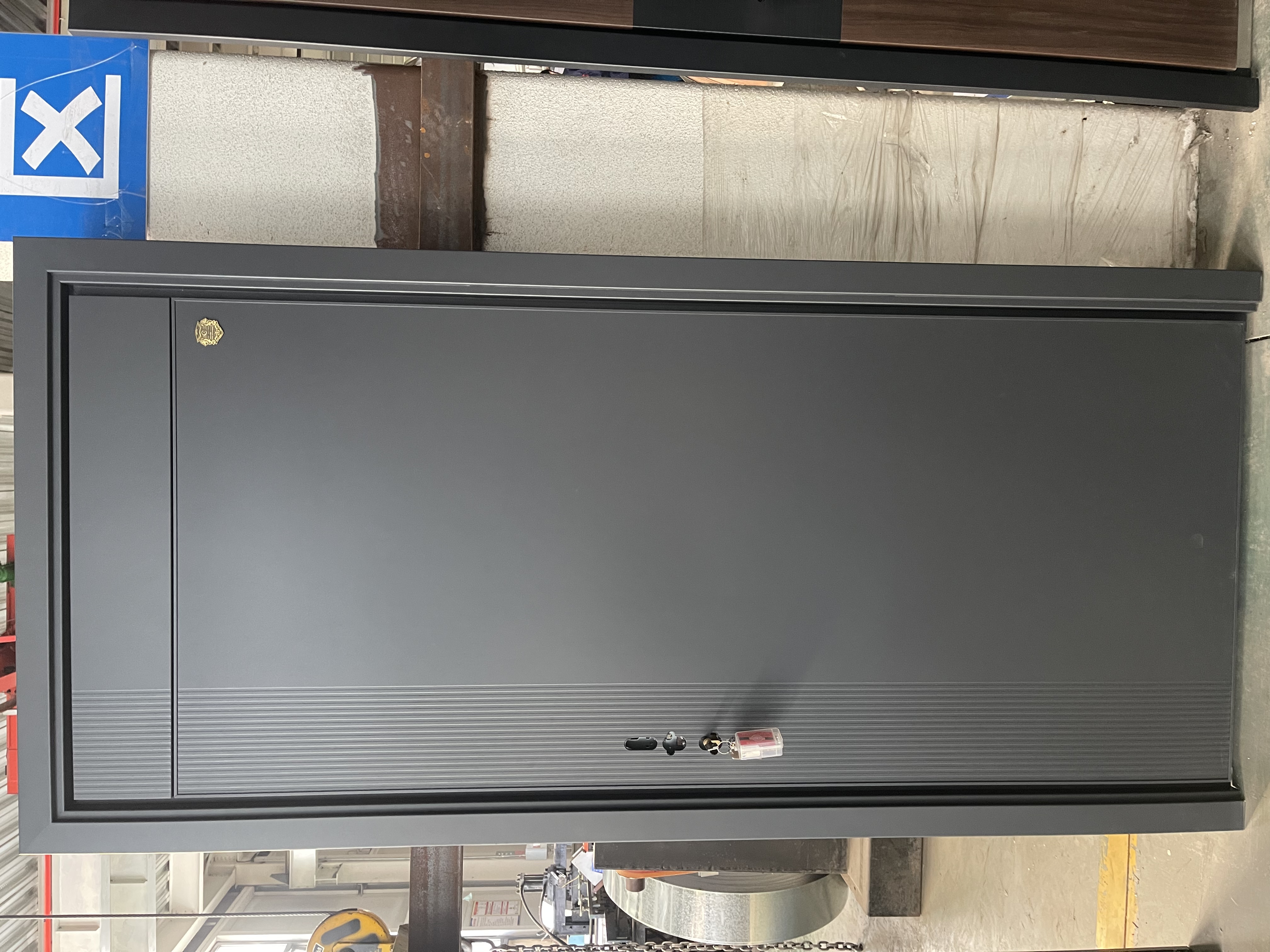 Aluminum Alloy Security Main Exterior Entrance Door With Fireproof Soundproof Swing Door Cast Aluminum Door