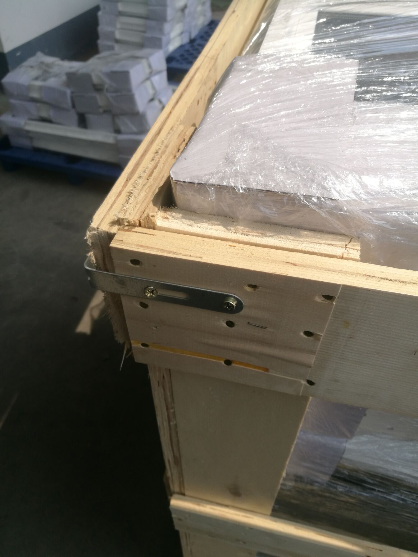 Crate Packaging for Safe Transit
