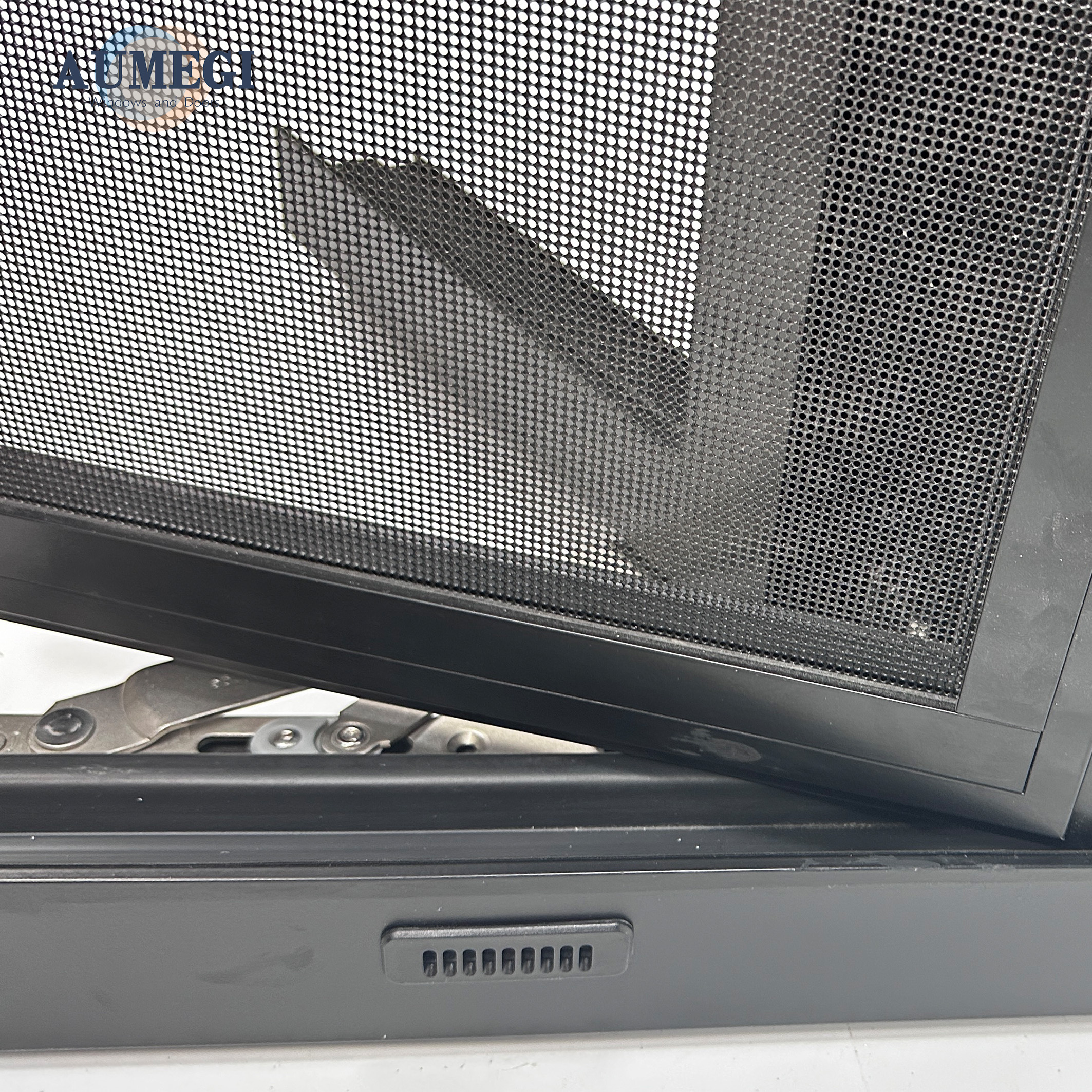 AUMEGI American NFRC Aluminium Soundproof Casement Window Burglar Designs Tilt and Turn Window