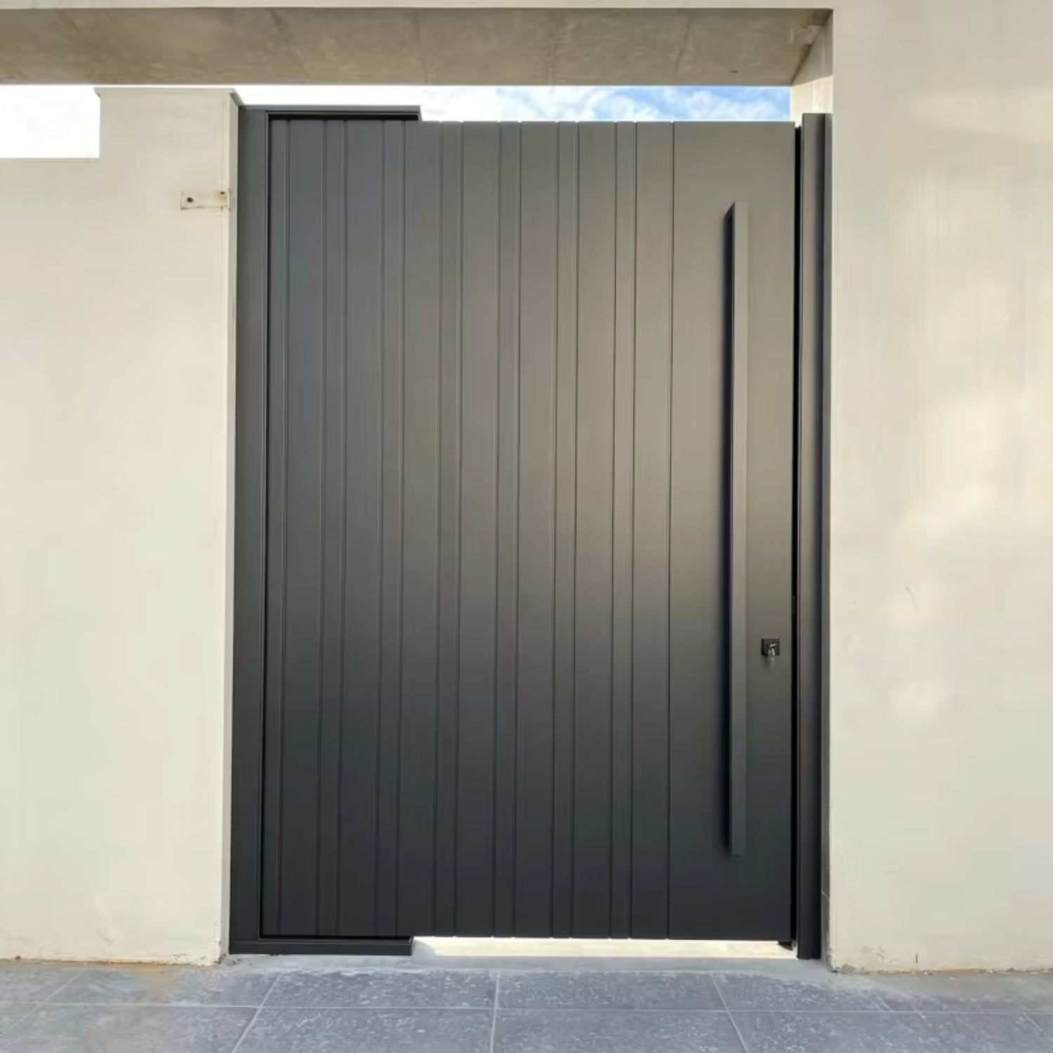 Powder Coated Aluminum Gate Vertical Slat Panel with Pull Handle for Modern Residential House Front Entrance Door Rust Proof