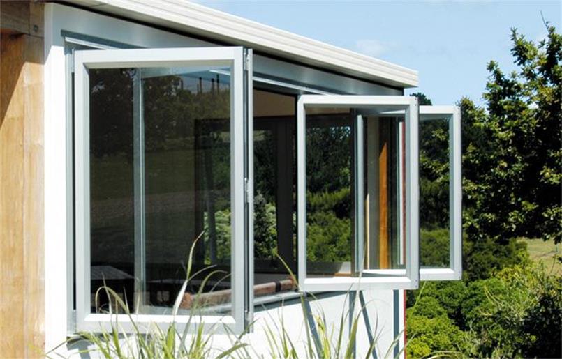 Folding window application in living area
