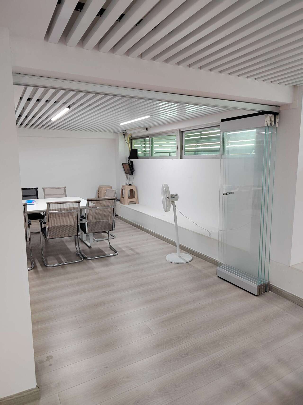 SZG Customized Size Aluminum Slim Frame Bulletproof Glass Partition Wall Sliding Door