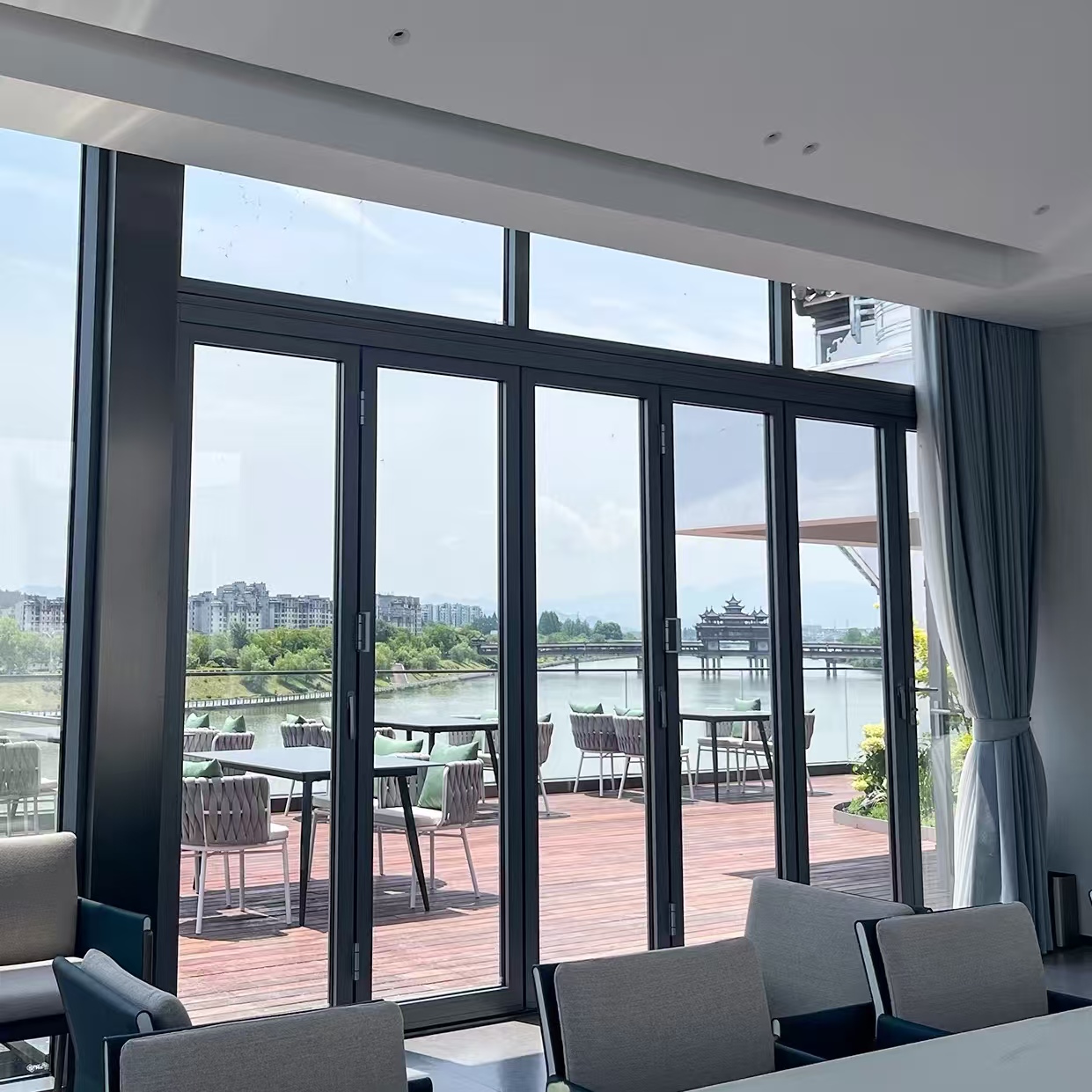 Hurricane Proof Waterproof Aluminum Exterior Door with Minimalist Design for Kitchen Balcony Patio Folding Bifold Door