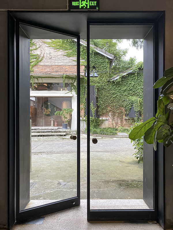 Door Specification Feature 2