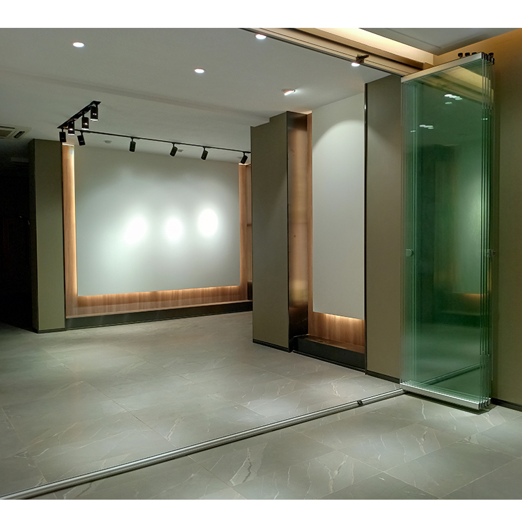 Large opening glass door system for patio and balcony