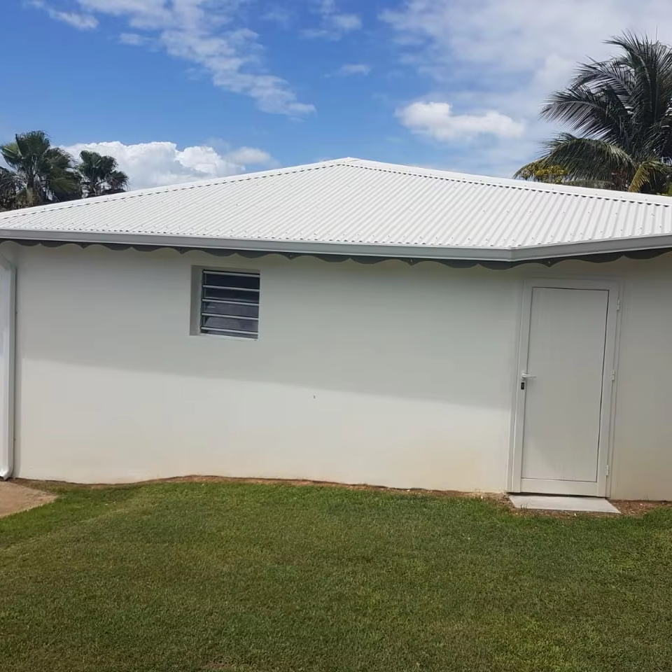 Fenetre a Persiennes En Jalousie Aluminium Resistant Aux Ouragans Avec Moustiquaire Integree