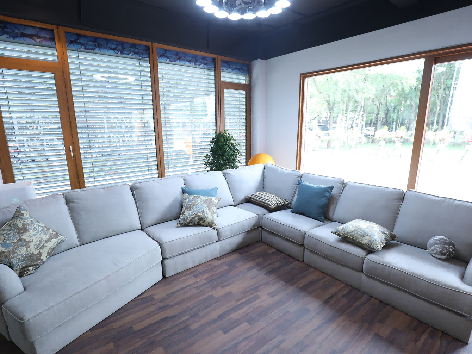 Showroom System Display 1